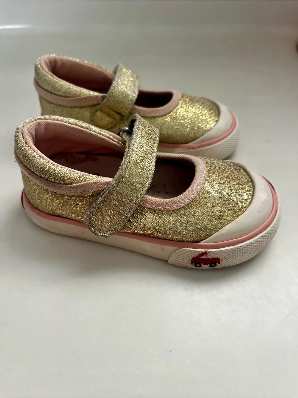 See Kai Run Gold Glitter Mary Jane with Pink Trim; Size 4